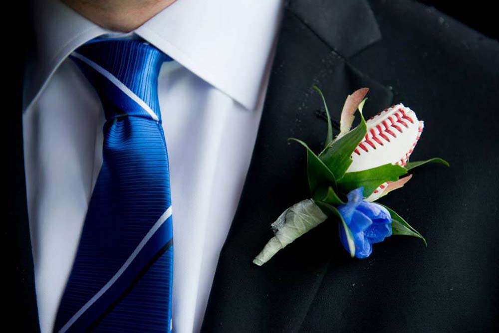 baseball wedding - boutonniere