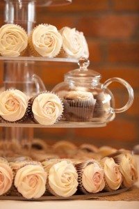 rustic wedding - cupcakes