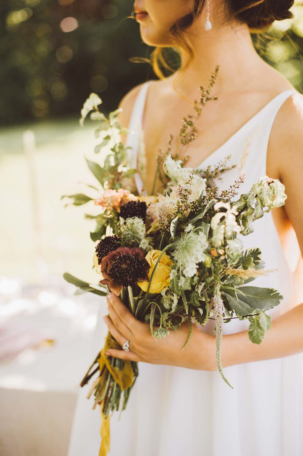Modern Autumn Botanical Wedding Inspo - Bouquet
