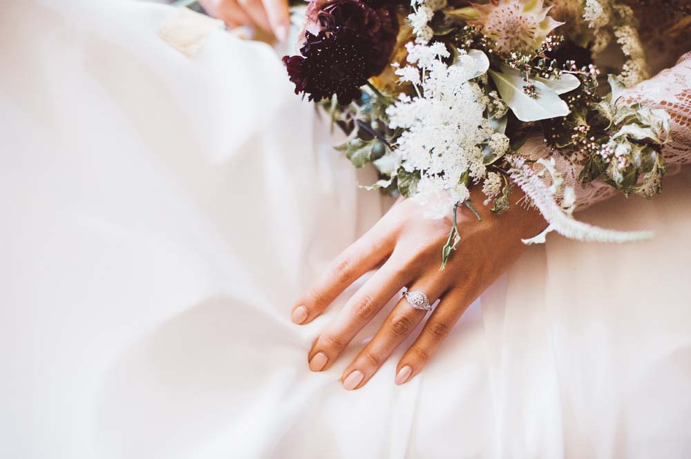 Modern Autumn Botanical Wedding Inspo - Ring and bouquet details