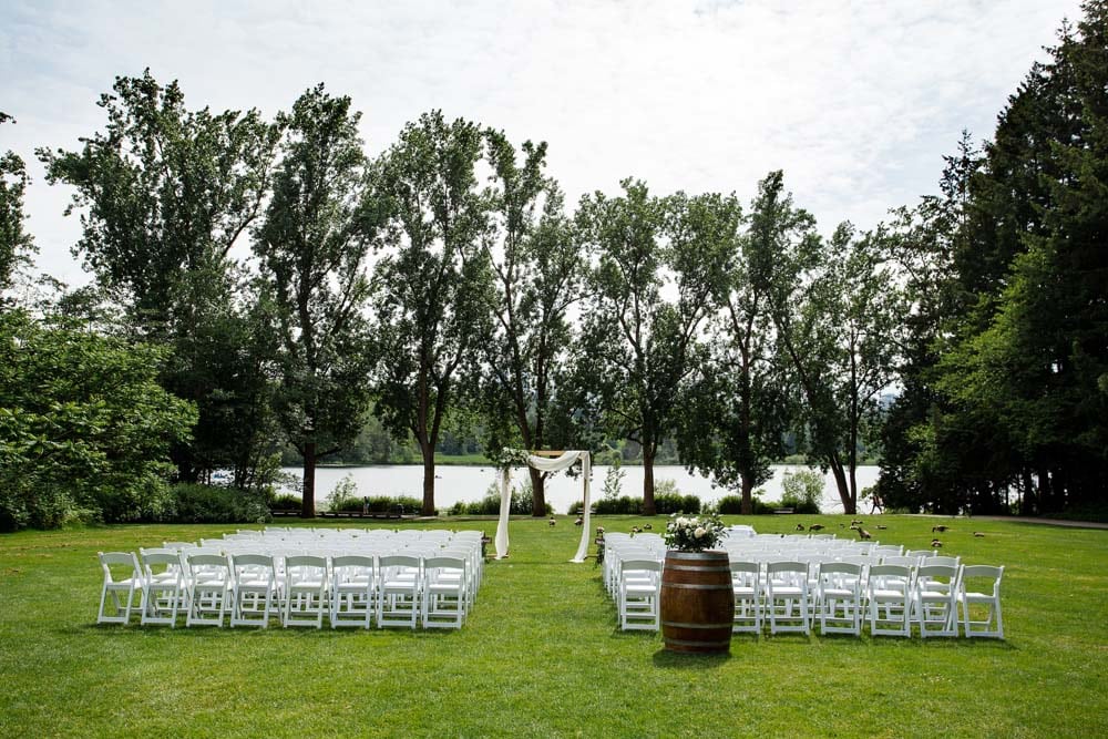 A-Modern-Lakeside-Wedding-In-Burnaby-British-Columbia-Lakeside Venue