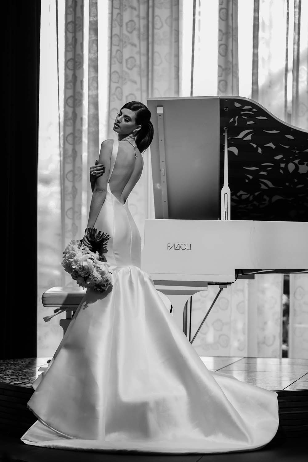 A Sophisticated Black and White Wedding Styled Shoot